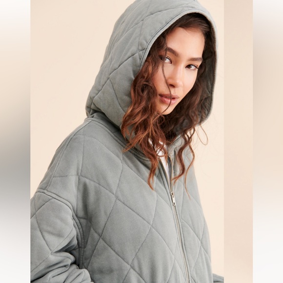 Freja Quilted Jacket - Picture 5 of 7